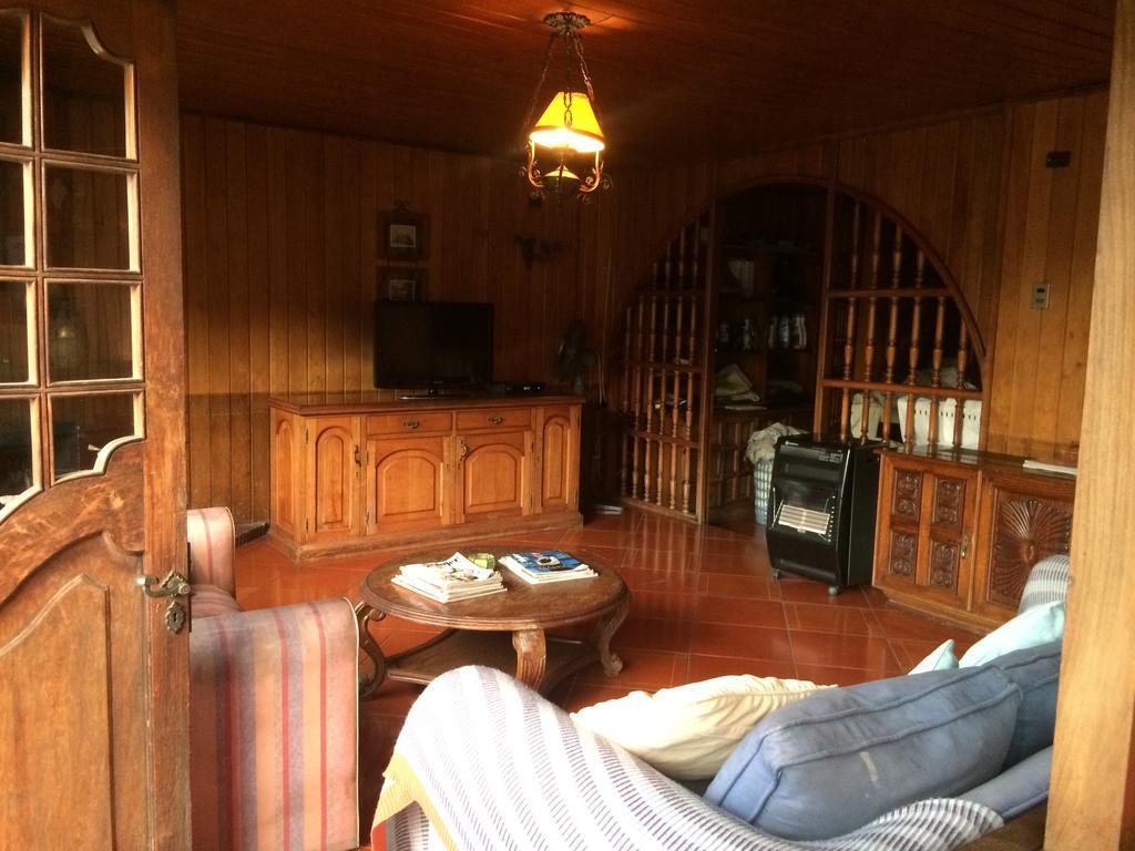 Hostal El Parron Hostel รังกาอัว ภายนอก รูปภาพ